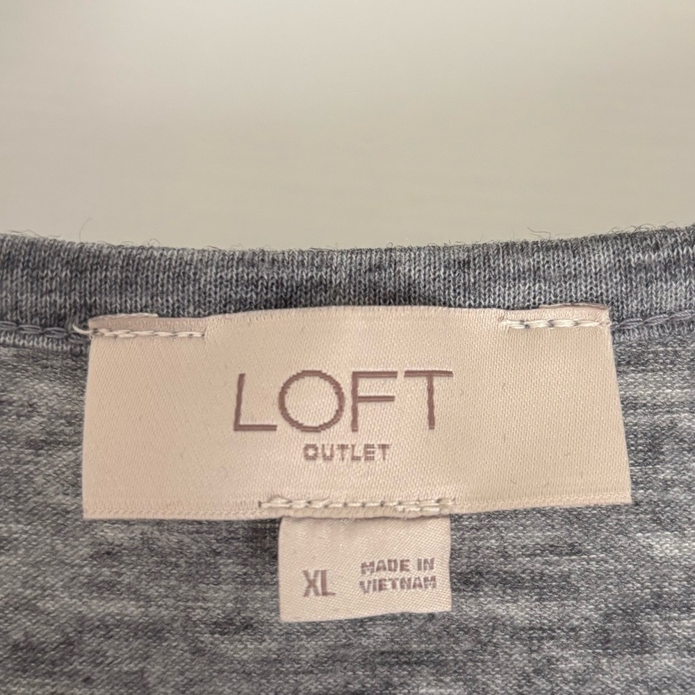 LOFT | Heathered Gray Blouse Size XL - Picture 3 of 6